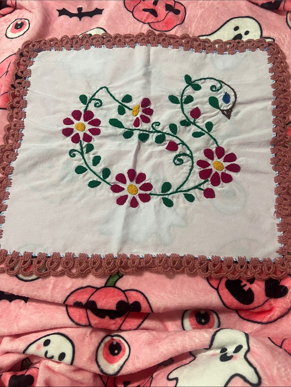 Hand-Embroidered Mexican Tortilla Warm - Swan